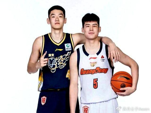幼版赵睿就在广东阵中！只投大心脏三分，球迷：胡明轩的时间该给你|陈家政|广东男篮|王洪|杜锋|三分球_新浪体育_新浪新闻